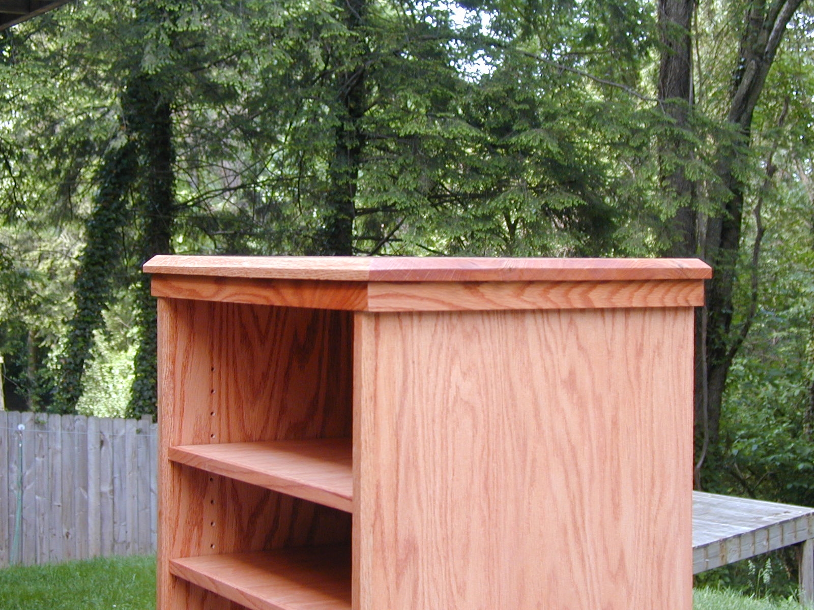 stereo-cabinet-top-detail.jpg